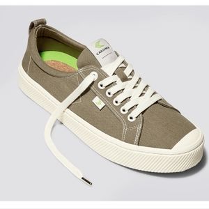 NEW Cariuma OCA Low Burnt Sand Canvas Contrast Thread Sneaker